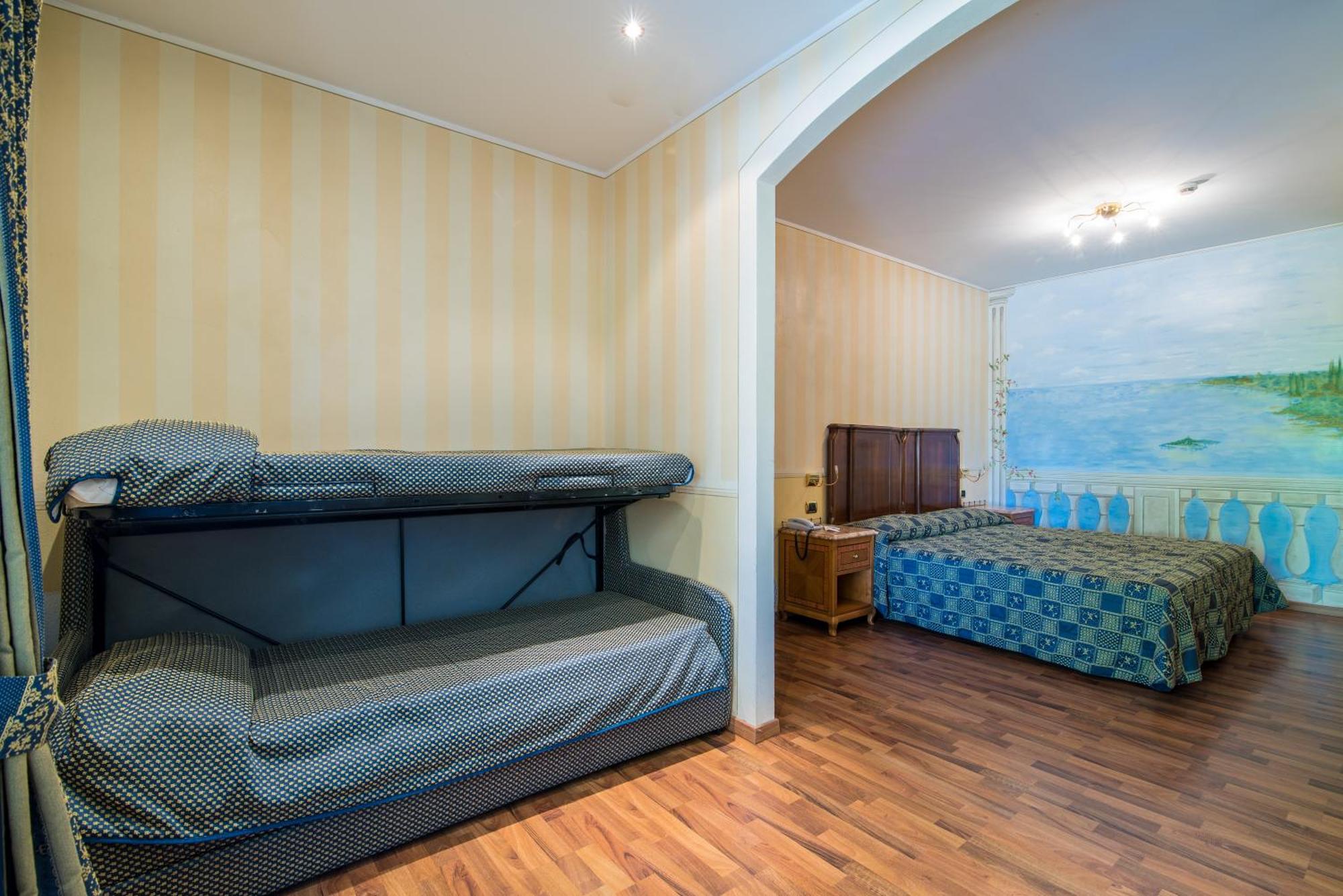 Hotel Porta Del Sole 소리아노델라고 외부 사진