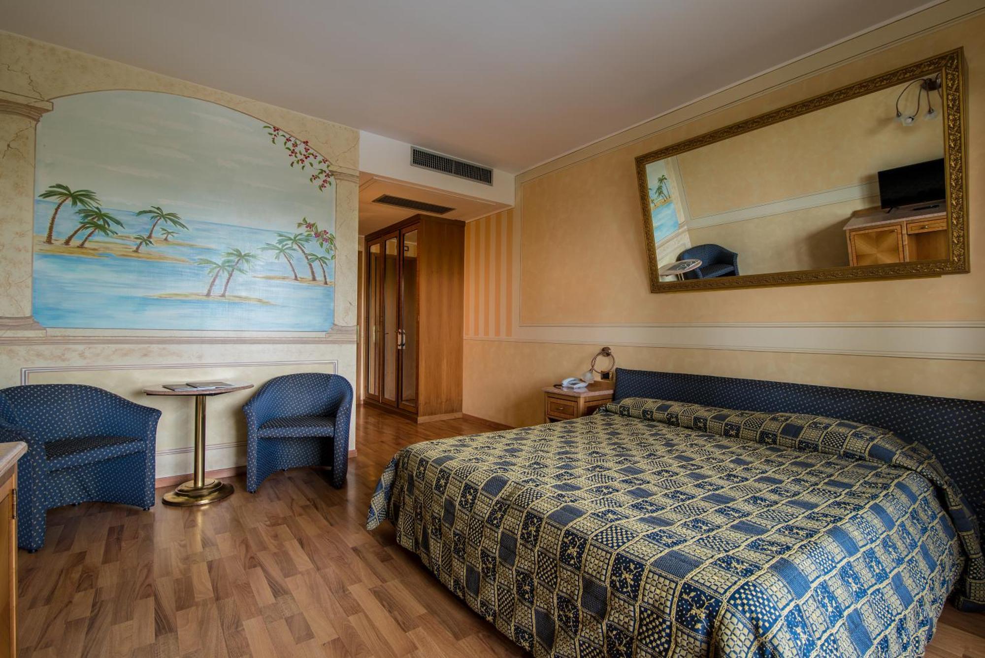 Hotel Porta Del Sole 소리아노델라고 외부 사진